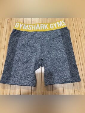Gymshark Flex shorts. Charcoal marl with yellow waistband.. Size S. No tag. EUC